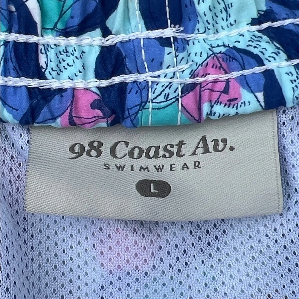 98 Coast Av. Men's Blue Pink Toucan Bird Design Lined Swim Trunks Size L